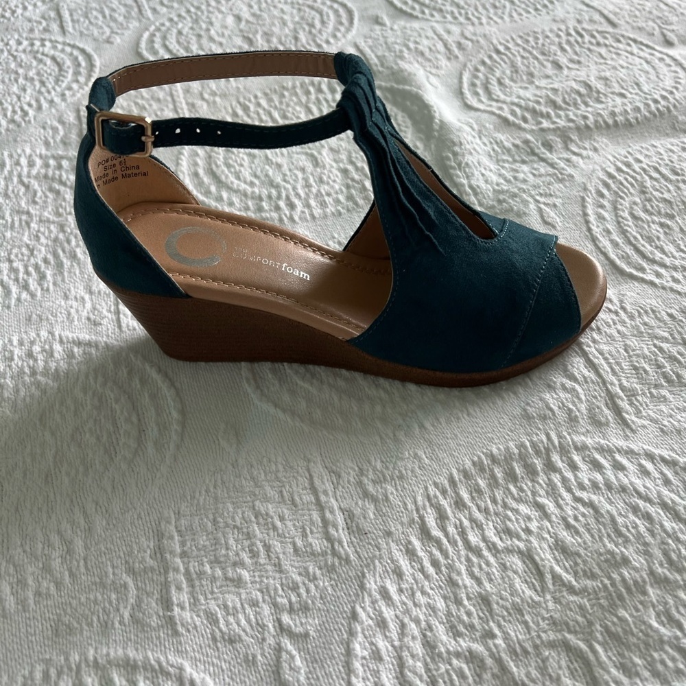 Journey Collection Women Blue Kenzie Comfort Soles, Wedge Sandals, Size 61/2 M . - Picture 5 of 9